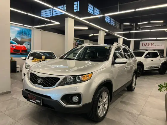 KIA SORENTO 3.5 V6 GASOLINA EX 7L 4WD AUTOMÁTICO KIA SORENTO 3.5 V6 GASOLINA EX 7L 4WD AUTOMÁTICO