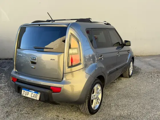 KIA SOUL 1.6 EX 16V FLEX 4P AUTOMÁTICO KIA SOUL 1.6 EX 16V FLEX 4P AUTOMÁTICO