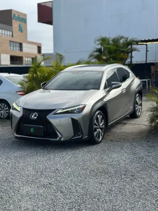 LEXUS UX 250h 2.0 VVT-I HYBRID F-SPORT CVT LEXUS UX 250h 2.0 VVT-I HYBRID F-SPORT CVT