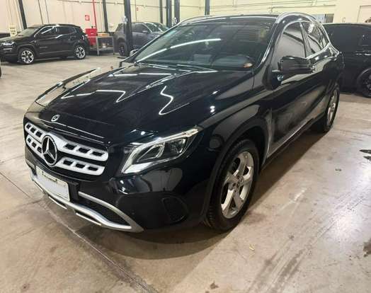 MERCEDES-BENZ-GLA 200-2019
