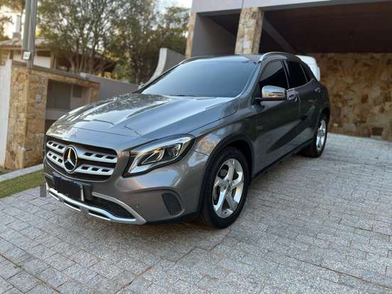 MERCEDES-BENZ-GLA 200-2018