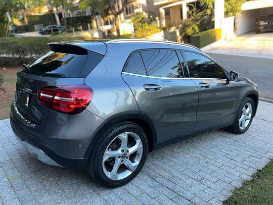 MERCEDES-BENZ-GLA 200-2018