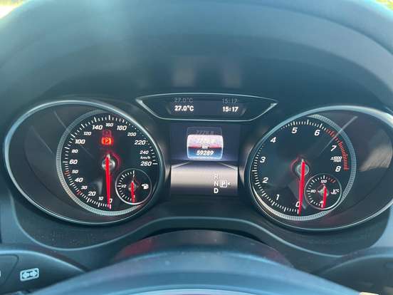 MERCEDES-BENZ-GLA 200-2018