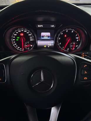 MERCEDES-BENZ-GLA 200-2018