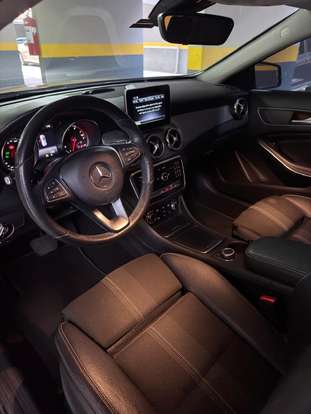 MERCEDES-BENZ-GLA 200-2018