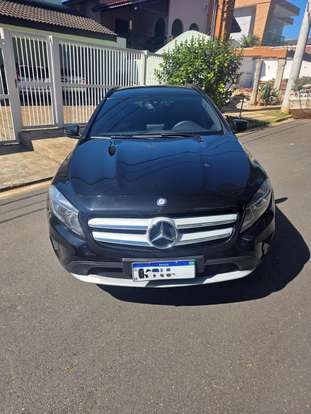 MERCEDES-BENZ-GLA 200-2016