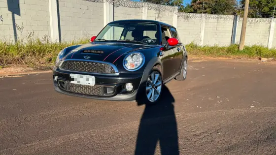 MINI COOPER 1.6 S JOHN COOPER WORKS 16V TURBO GASOLINA 2P AUTOMATICO MINI COOPER 1.6 S JOHN COOPER WORKS 16V TURBO GASOLINA 2P AUTOMATICO