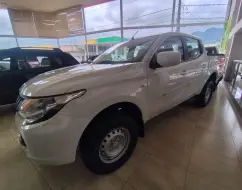 MITSUBISHI L200 TRITON 2.4 16V TURBO DIESEL GL CD 4X4 MANUAL MITSUBISHI L200 TRITON 2.4 16V TURBO DIESEL GL CD 4X4 MANUAL
