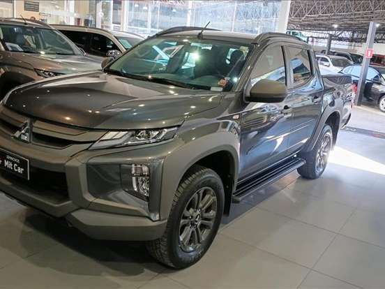 MITSUBISHI-L200 TRITON-2.4 16V TURBO DIESEL SPORT OUTDOOR PLUS CD 4P 4X4 AUTOMÁTICO MITSUBISHI-L200 TRITON-2024