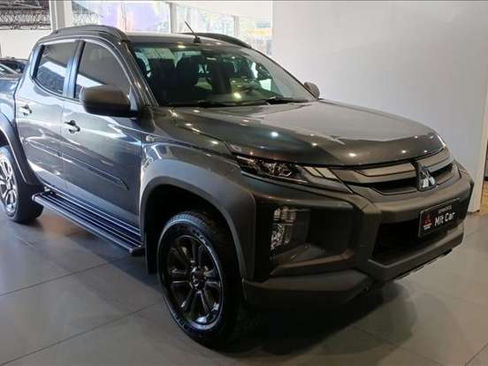 MITSUBISHI-L200 TRITON-2.4 16V TURBO DIESEL SPORT OUTDOOR PLUS CD 4P 4X4 AUTOMÁTICO MITSUBISHI-L200 TRITON-2024