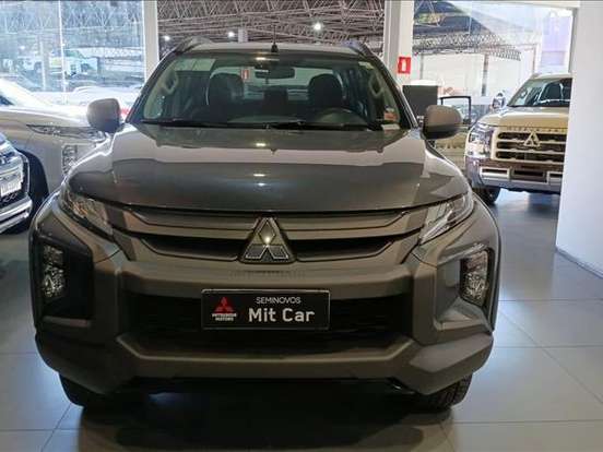MITSUBISHI-L200 TRITON-2.4 16V TURBO DIESEL SPORT OUTDOOR PLUS CD 4P 4X4 AUTOMÁTICO MITSUBISHI-L200 TRITON-2024