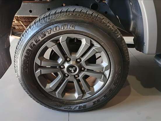 MITSUBISHI-L200 TRITON-2.4 16V TURBO DIESEL SPORT OUTDOOR PLUS CD 4P 4X4 AUTOMÁTICO MITSUBISHI-L200 TRITON-2024