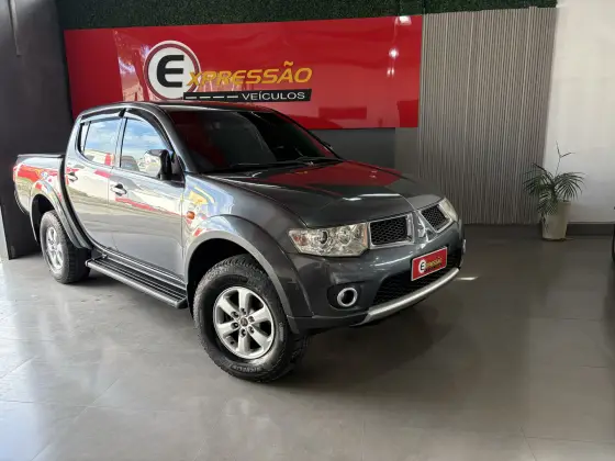 MITSUBISHI L200 TRITON 3.5 HPE 4X4 CD V6 24V FLEX 4P AUTOMÁTICO MITSUBISHI L200 TRITON 3.5 HPE 4X4 CD V6 24V FLEX 4P AUTOMÁTICO