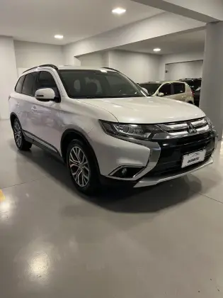 MITSUBISHI OUTLANDER 2.0 16V GASOLINA 4P AUTOMÁTICO MITSUBISHI OUTLANDER 2.0 16V GASOLINA 4P AUTOMÁTICO