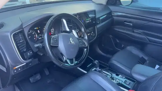 MITSUBISHI-OUTLANDER-2017