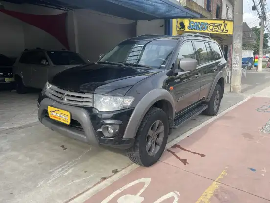 MITSUBISHI-PAJERO-2017