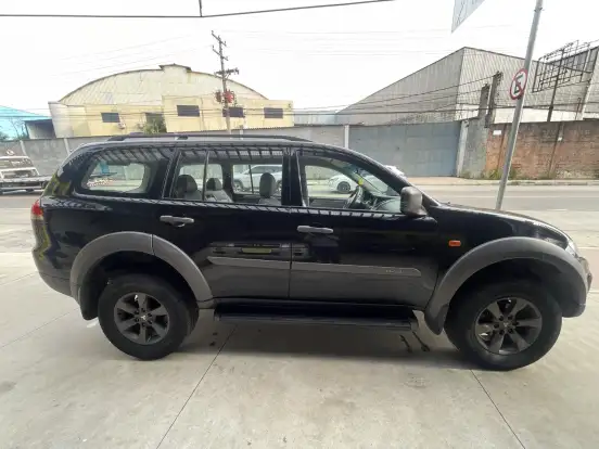 MITSUBISHI-PAJERO-3.2 OUTDOOR 4X4 16V TURBO INTERCOOLER DIESEL 4P AUTOMÁTICO MITSUBISHI-PAJERO-2017