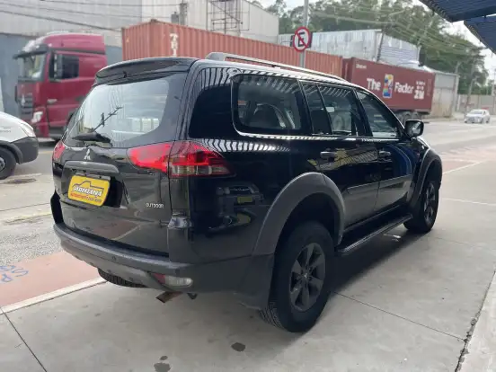 MITSUBISHI-PAJERO-3.2 OUTDOOR 4X4 16V TURBO INTERCOOLER DIESEL 4P AUTOMÁTICO MITSUBISHI-PAJERO-2017