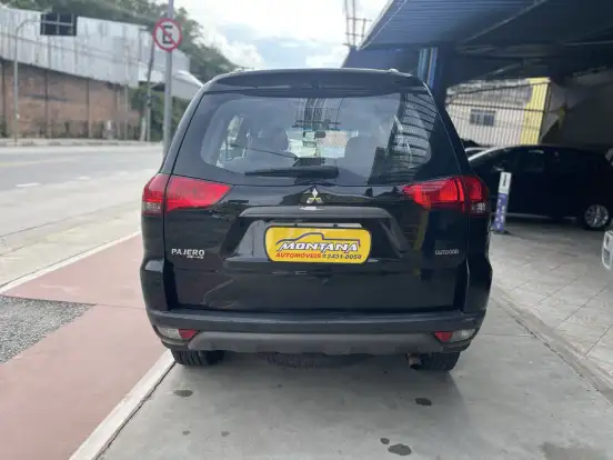 MITSUBISHI-PAJERO-2017