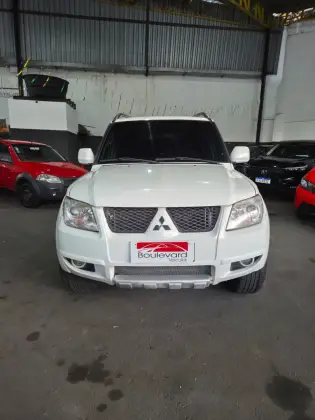 MITSUBISHI PAJERO TR4 2.0 4X4 16V 140CV FLEX 4P AUTOMÁTICO MITSUBISHI PAJERO TR4 2.0 4X4 16V 140CV FLEX 4P AUTOMÁTICO
