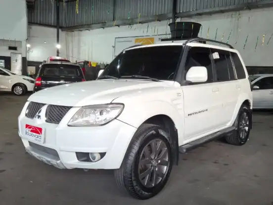 MITSUBISHI-PAJERO TR4-2.0 4X4 16V 140CV FLEX 4P AUTOMÁTICO MITSUBISHI-PAJERO TR4-2012