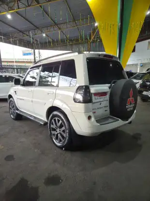 MITSUBISHI-PAJERO TR4-2012