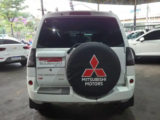 MITSUBISHI-PAJERO TR4-2.0 4X4 16V 140CV FLEX 4P AUTOMÁTICO MITSUBISHI-PAJERO TR4-2012