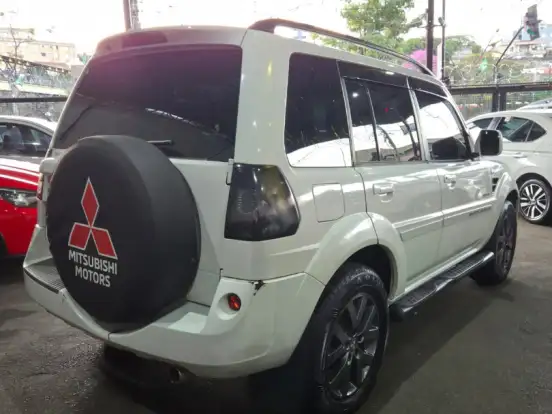 MITSUBISHI-PAJERO TR4-2.0 4X4 16V 140CV FLEX 4P AUTOMÁTICO MITSUBISHI-PAJERO TR4-2012