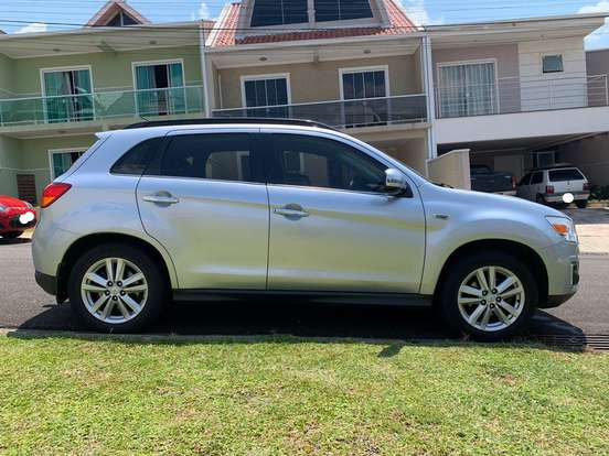 MITSUBISHI-ASX-2012