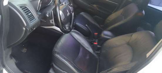 MITSUBISHI-ASX-2011