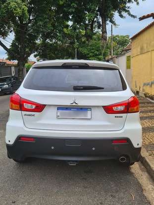 MITSUBISHI-ASX-2011