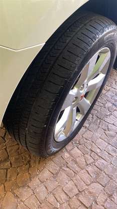 MITSUBISHI-OUTLANDER-2013