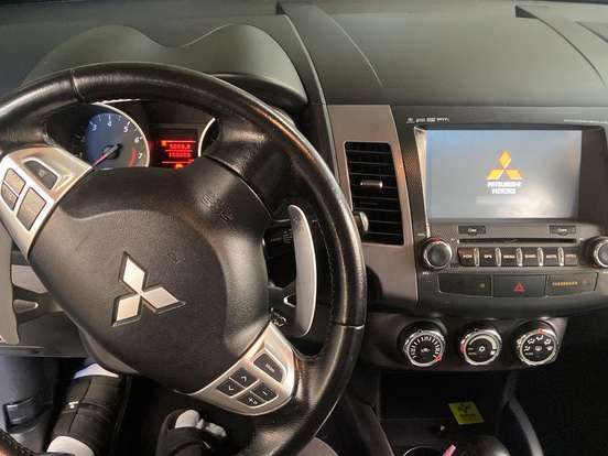MITSUBISHI-OUTLANDER-2.0 16V GASOLINA 4P AUTOMÁTICO MITSUBISHI-OUTLANDER-2013