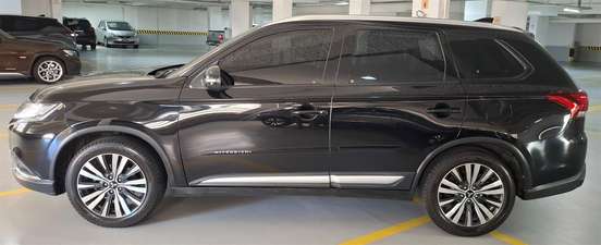 MITSUBISHI-OUTLANDER-2018