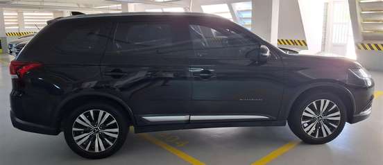 MITSUBISHI-OUTLANDER-2018