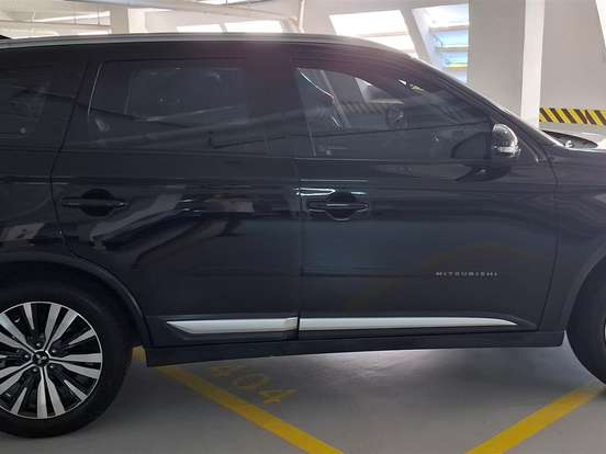 MITSUBISHI-OUTLANDER-2.0 MIVEC GASOLINA HPE AUTOMÁTICO MITSUBISHI-OUTLANDER-2018