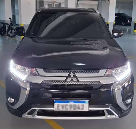 MITSUBISHI-OUTLANDER-2018