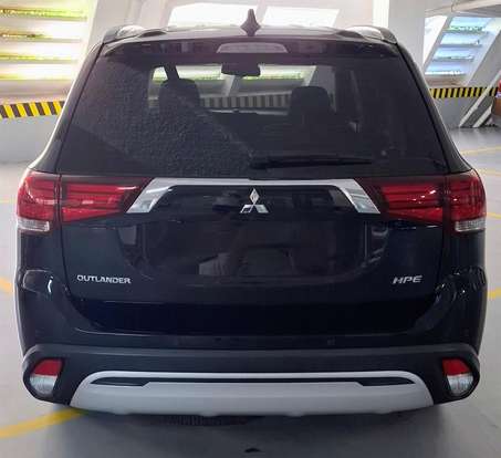 MITSUBISHI-OUTLANDER-2018