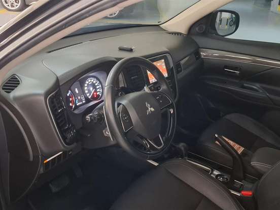 MITSUBISHI-OUTLANDER-2.0 MIVEC GASOLINA HPE AUTOMÁTICO MITSUBISHI-OUTLANDER-2018