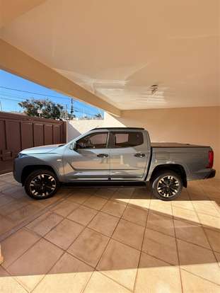 MITSUBISHI-TRITON-2025