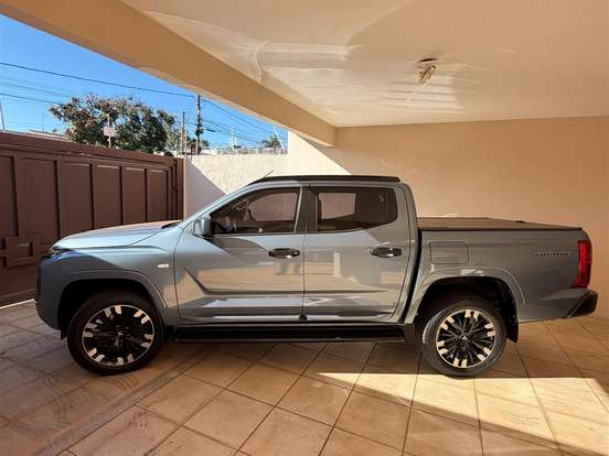 MITSUBISHI-TRITON-2.4 BITURBO DIESEL CD TARMAC 4X2 AUTOMÁTICO MITSUBISHI-TRITON-2025