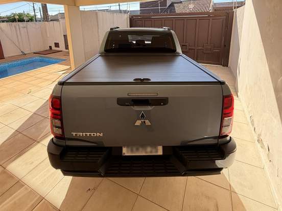 MITSUBISHI-TRITON-2.4 BITURBO DIESEL CD TARMAC 4X2 AUTOMÁTICO MITSUBISHI-TRITON-2025
