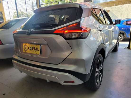 NISSAN-KICKS-2023