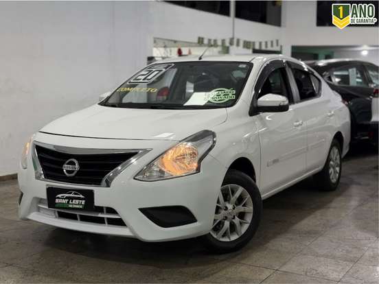 NISSAN-VERSA-2019