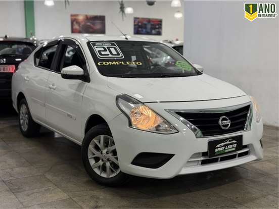 NISSAN-VERSA-2019