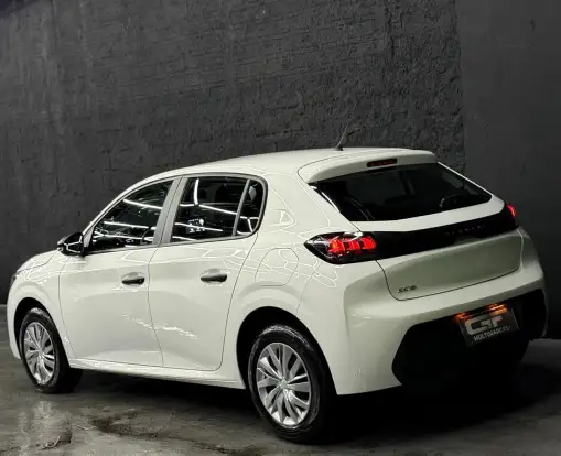 PEUGEOT-208-2023
