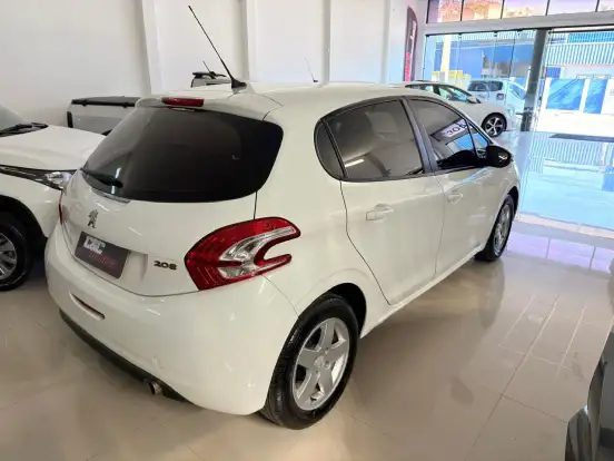 PEUGEOT-208-2014