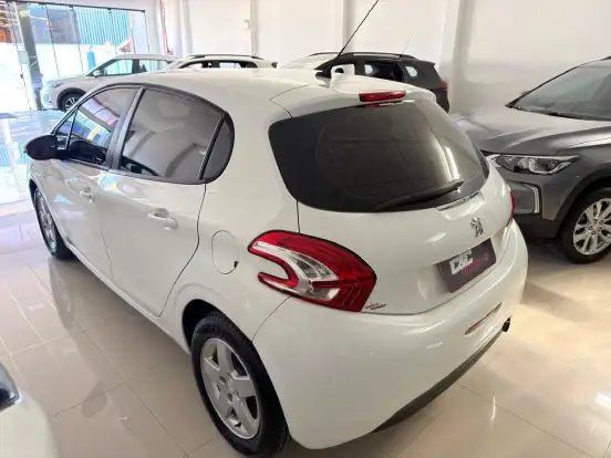 PEUGEOT-208-2014