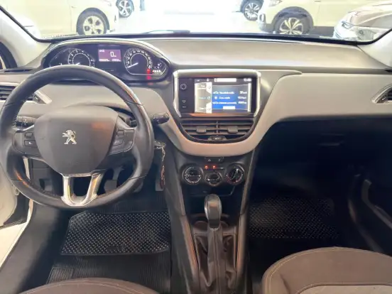 PEUGEOT-208-2014