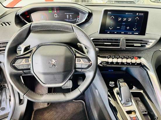 PEUGEOT-3008-2017